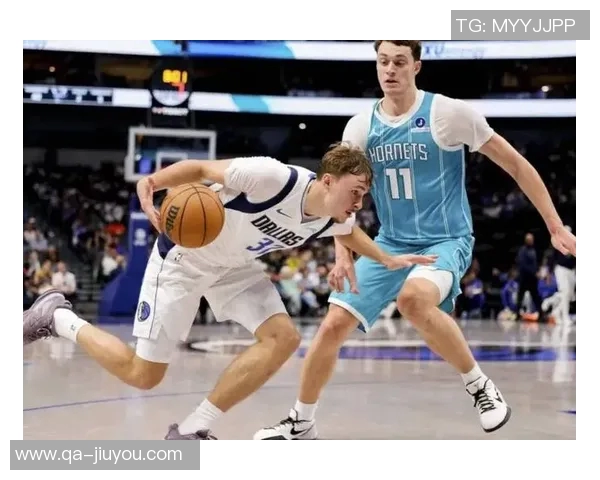 黄蜂主帅称卡尔克布伦纳攻防能力提升7中7砍14分展现出色表现