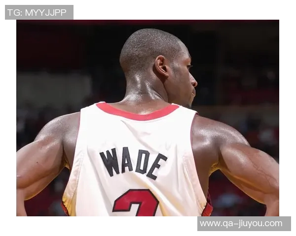 韦德谈新赛季媒体日：球员们穿新衣拍照交流感受乐趣