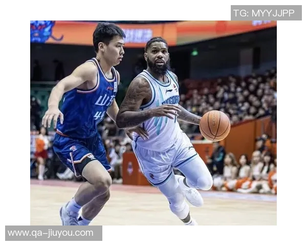 鲍威尔称赞德鲁史密斯替补表现出色总能在关键时刻发挥作用