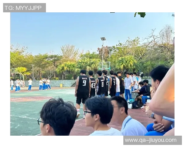 文班赛后第一时间回看录像努力为下场比赛做好充分准备