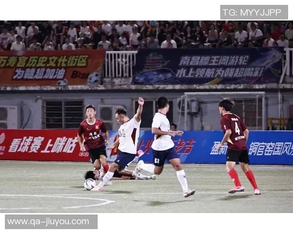 进攻火力全开三球首节10分钟狂砍15分3板展现绝佳状态