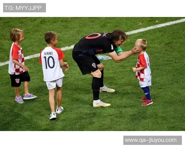 克林斯曼称菲尔克鲁格为世界杯最佳禁区终结者期待他带来惊喜表现